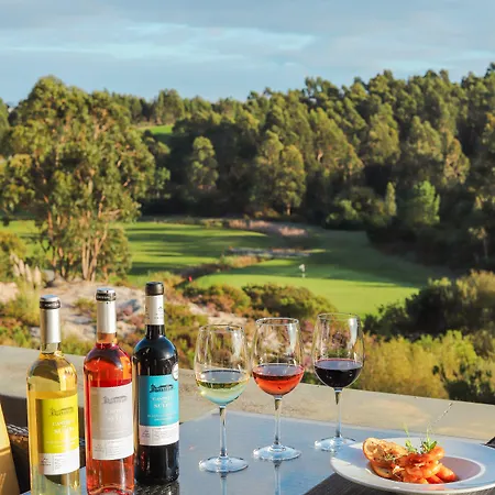 Semesteranläggning (resort) Bom Sucesso 5*